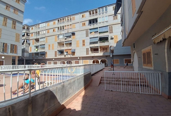Resale - Apartment / flat - Torrevieja - Acequion