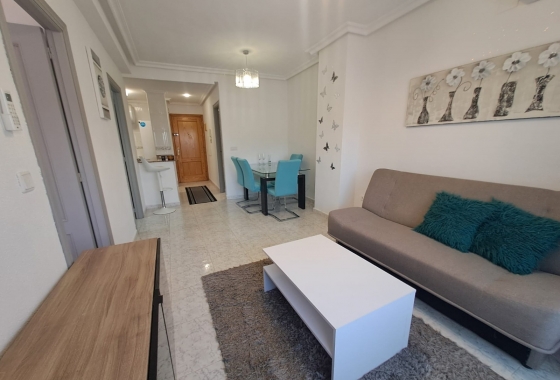 Resale - Apartment / flat - Torrevieja - La Mata pueblo