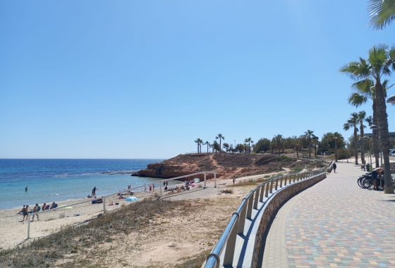 Resale - Bungalow - Pilar de la Horadada - El Mojón