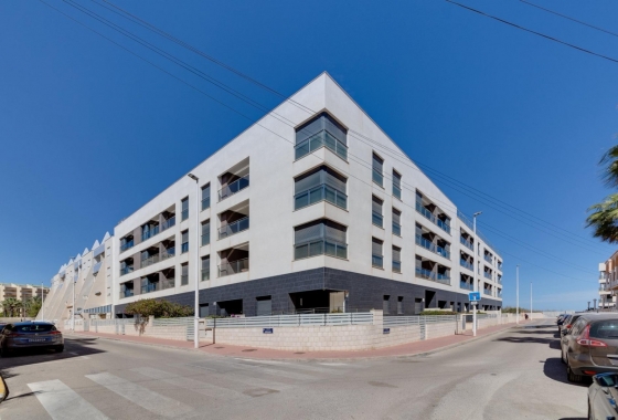 Resale - Apartment / flat - La Mata