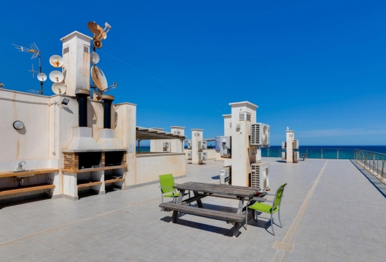 Resale - Apartment / flat - La Mata