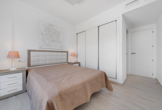 Resale - Apartment / flat - La Mata