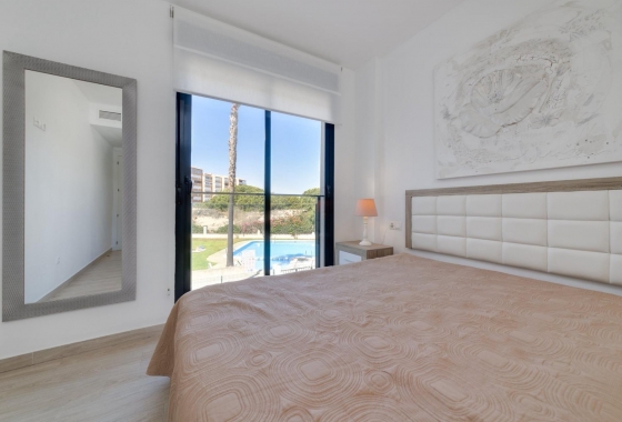 Resale - Apartment / flat - La Mata