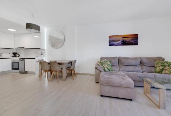 Resale - Apartment / flat - La Mata