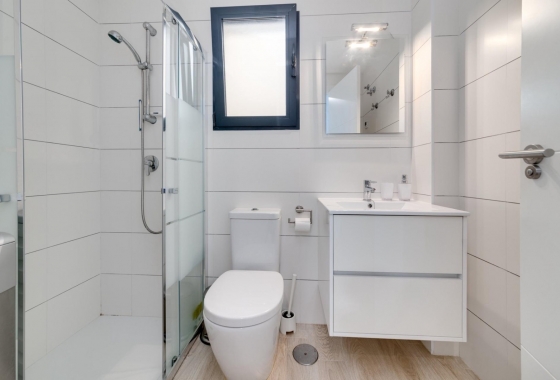 Resale - Apartment / flat - La Mata