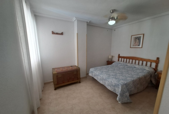 Resale - Apartment / flat - La Mata