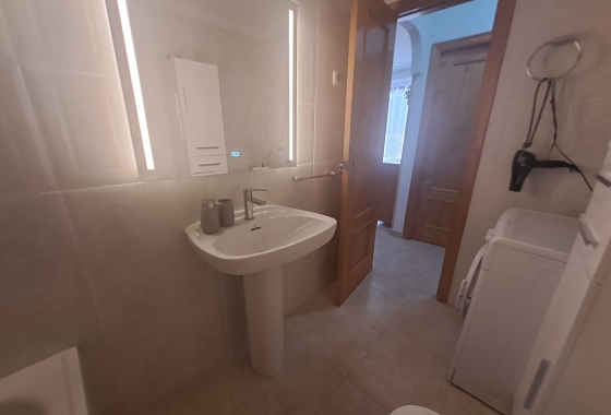 Resale - Apartment / flat - La Mata