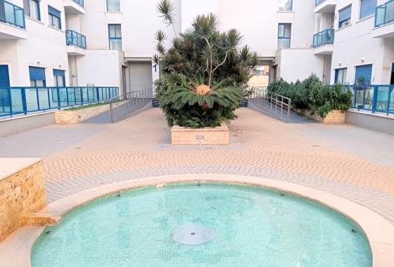 Resale - Apartment / flat - Alicante -  Urbanization