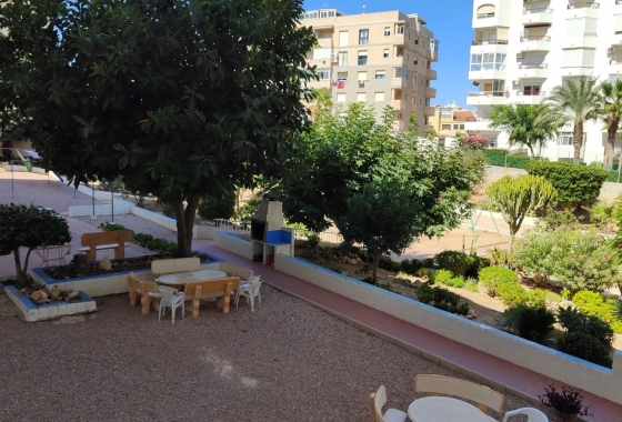 Resale - Apartment / flat - Torrevieja - Torrelamata - La Mata