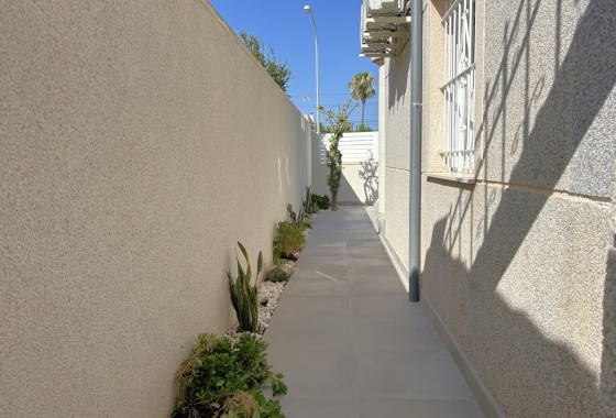 Resale - Bungalow - Torrevieja - El Chaparral