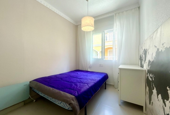 Rynek Wtórny - Trzypiętrowy - Algorfa