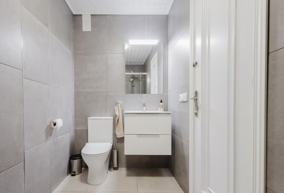 Resale - Apartment / flat - Torrevieja - Playa Acequion