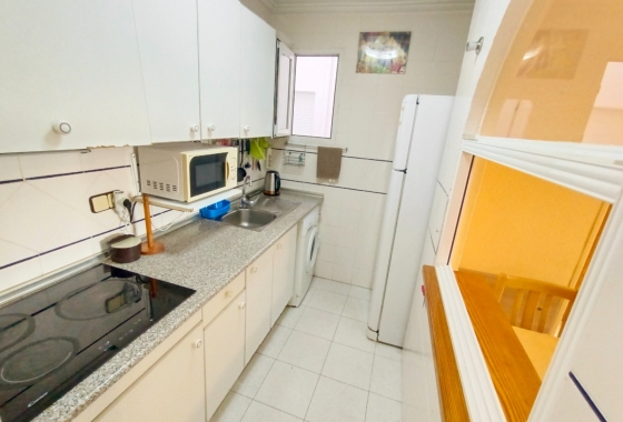 Resale - Apartment / flat - Torrevieja - Playa del Acequión