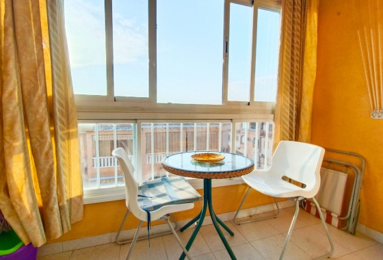 Resale - Apartment / flat - Torrevieja - Playa del Acequión