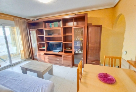 Resale - Apartment / flat - Torrevieja - Playa del Acequión