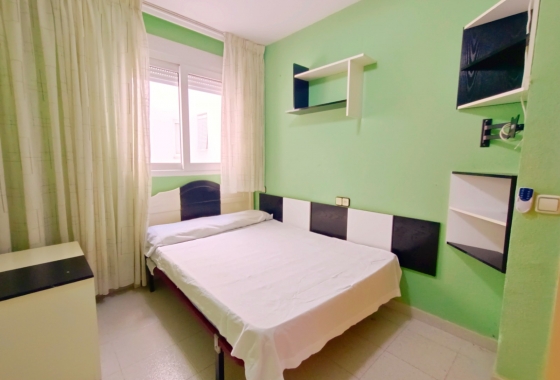 Resale - Apartment / flat - Torrevieja - Playa del Acequión