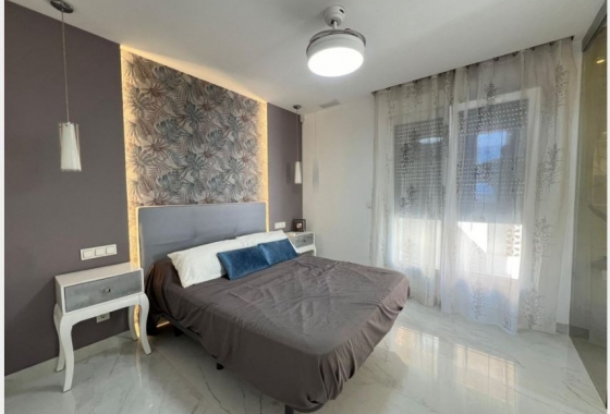 Resale - Villa - La Mata