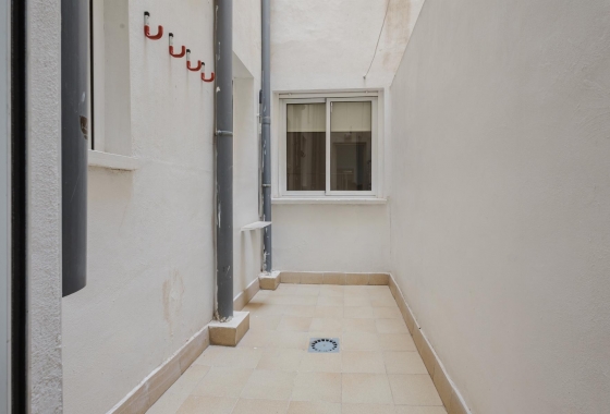 Resale - Apartment / flat - Torrevieja - Playa del Acequión