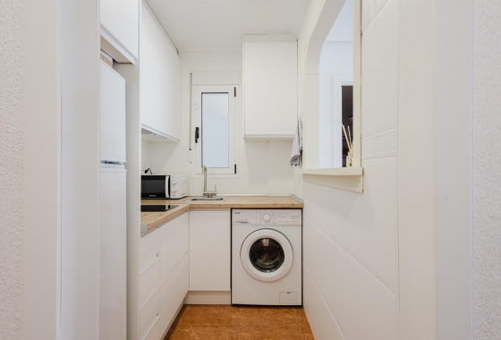 Resale - Apartment / flat - Torrevieja - Playa del Acequión