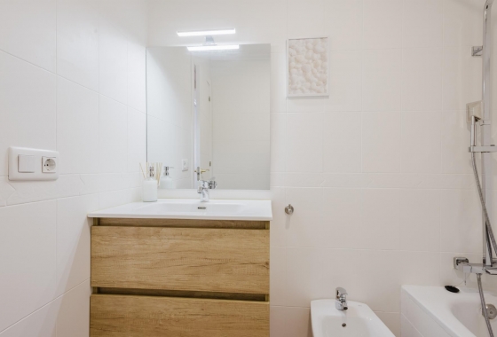 Resale - Apartment / flat - Torrevieja - Playa del Acequión