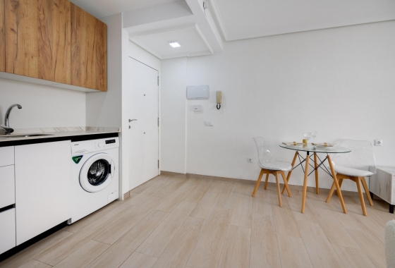 Resale - Apartment / flat - Torrevieja - El Acequión - Los Náufragos