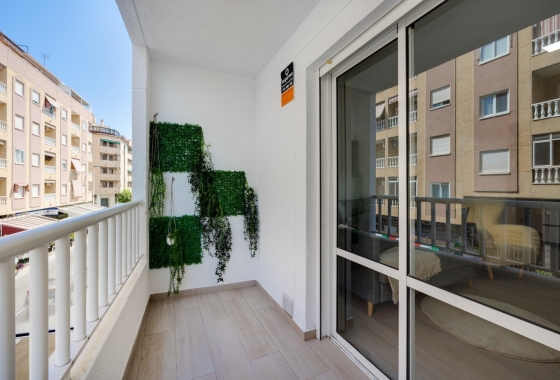 Resale - Apartment / flat - Torrevieja - El Acequión - Los Náufragos