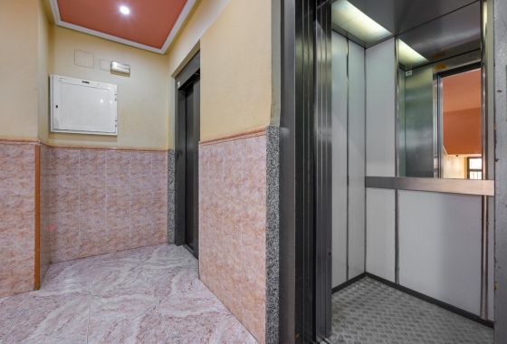 Resale - Apartment / flat - Torrevieja - El Acequión - Los Náufragos