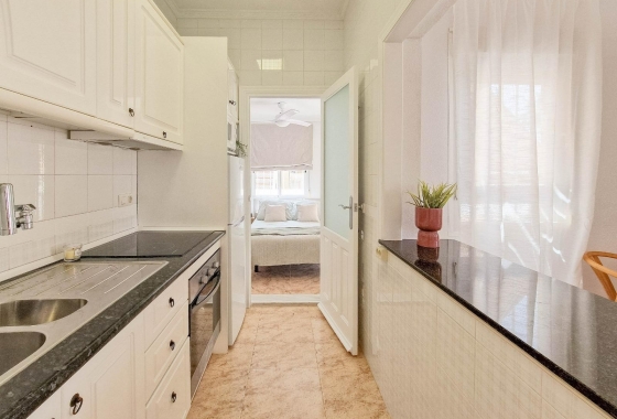 Resale - Townhouse - Torrevieja - Playa de los Locos