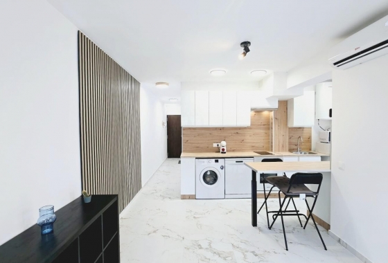 Resale - Apartment / flat - Torrevieja - PLAYA LOS LOCOS