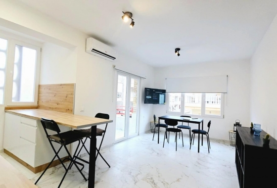 Resale - Apartment / flat - Torrevieja - PLAYA LOS LOCOS