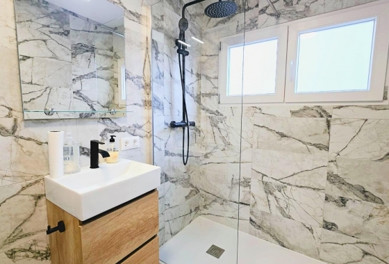 Resale - Apartment / flat - Torrevieja - PLAYA LOS LOCOS