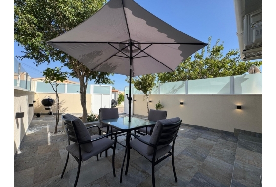 Resale - town house - Torrevieja - Playa del Cura