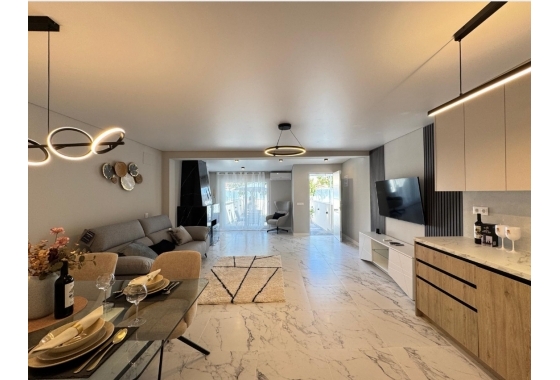 Resale - town house - Torrevieja - Playa del Cura