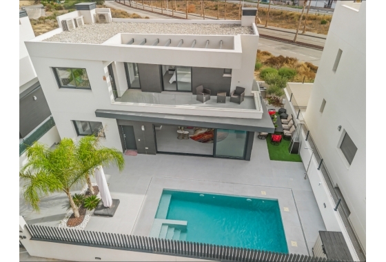 Resale - Villa - Algorfa