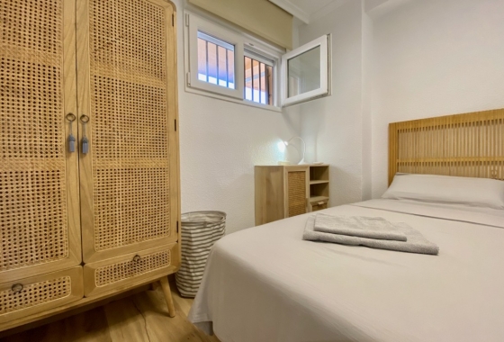 Resale - Apartment / flat - Torrevieja - LA MATA