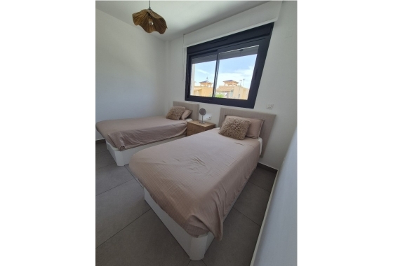 Resale - Apartment / flat - Villamartin