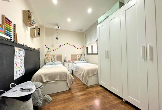 Resale - Apartment / flat - Santa Pola