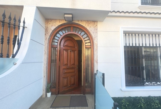 Resale - Townhouse - Orihuela Costa - La Zenia