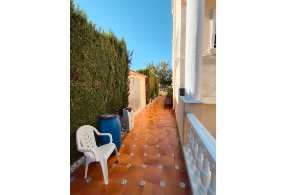 Reventa - Villa - Guardamar del Segura - Urbanizaciones