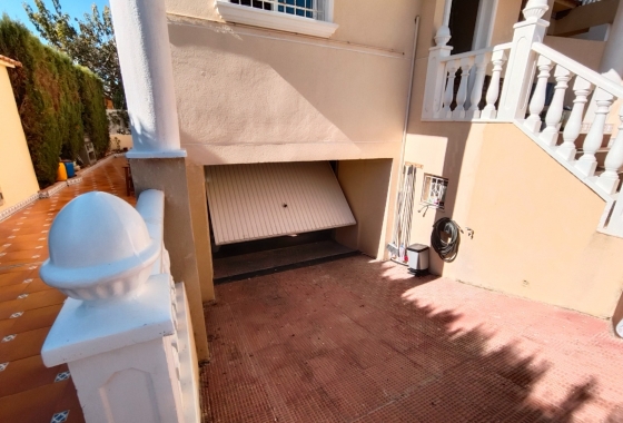 Reventa - Villa - Guardamar del Segura - Urbanizaciones