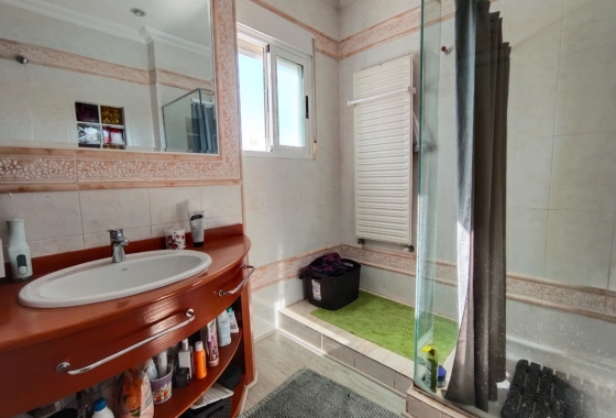 Reventa - Villa - Guardamar del Segura - Urbanizaciones