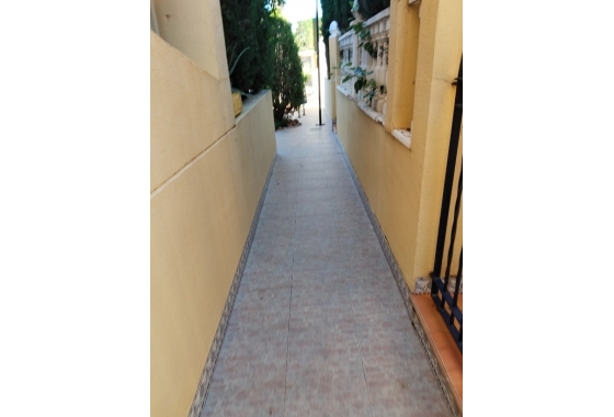 Reventa - Villa - Guardamar del Segura - Urbanizaciones