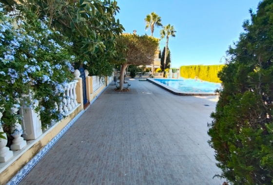 Reventa - Villa - Guardamar del Segura - Urbanizaciones