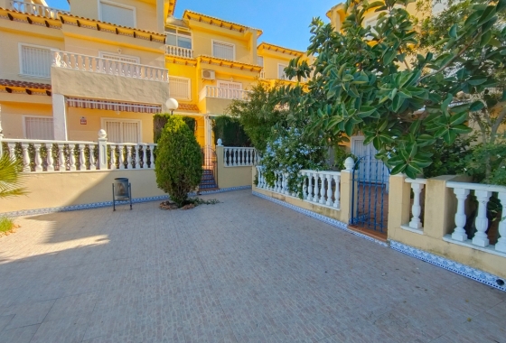 Reventa - Villa - Guardamar del Segura - Urbanizaciones