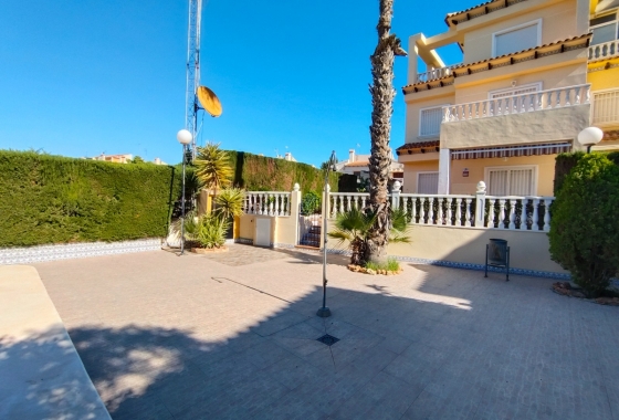 Reventa - Villa - Guardamar del Segura - Urbanizaciones