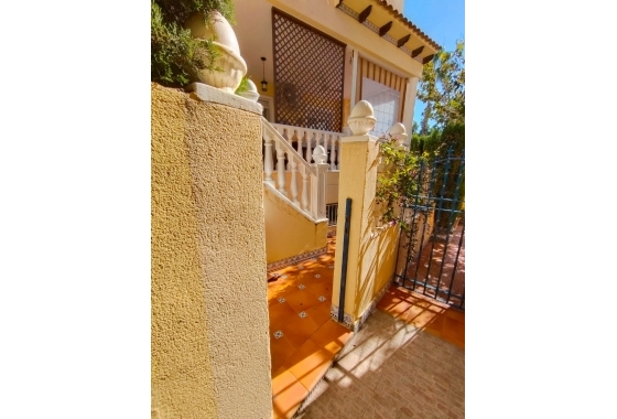 Reventa - Villa - Guardamar del Segura - Urbanizaciones