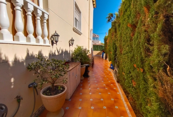 Reventa - Villa - Guardamar del Segura - Urbanizaciones