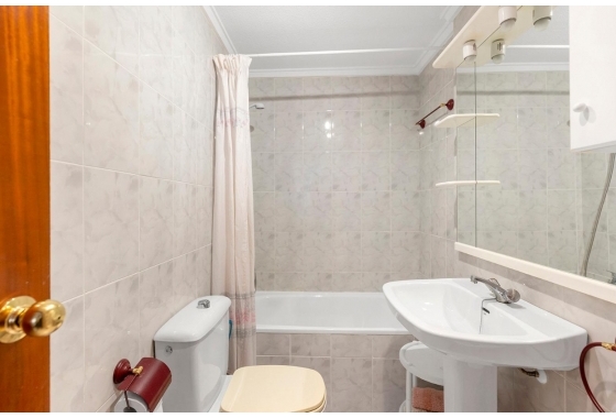 Reventa - Apartamento / piso - Torrevieja - Centro