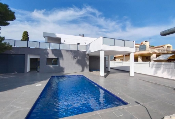 Obra nueva - Villa - Alicante - Campoamor