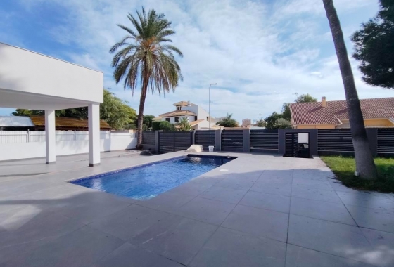 Obra nueva - Villa - Alicante - Campoamor